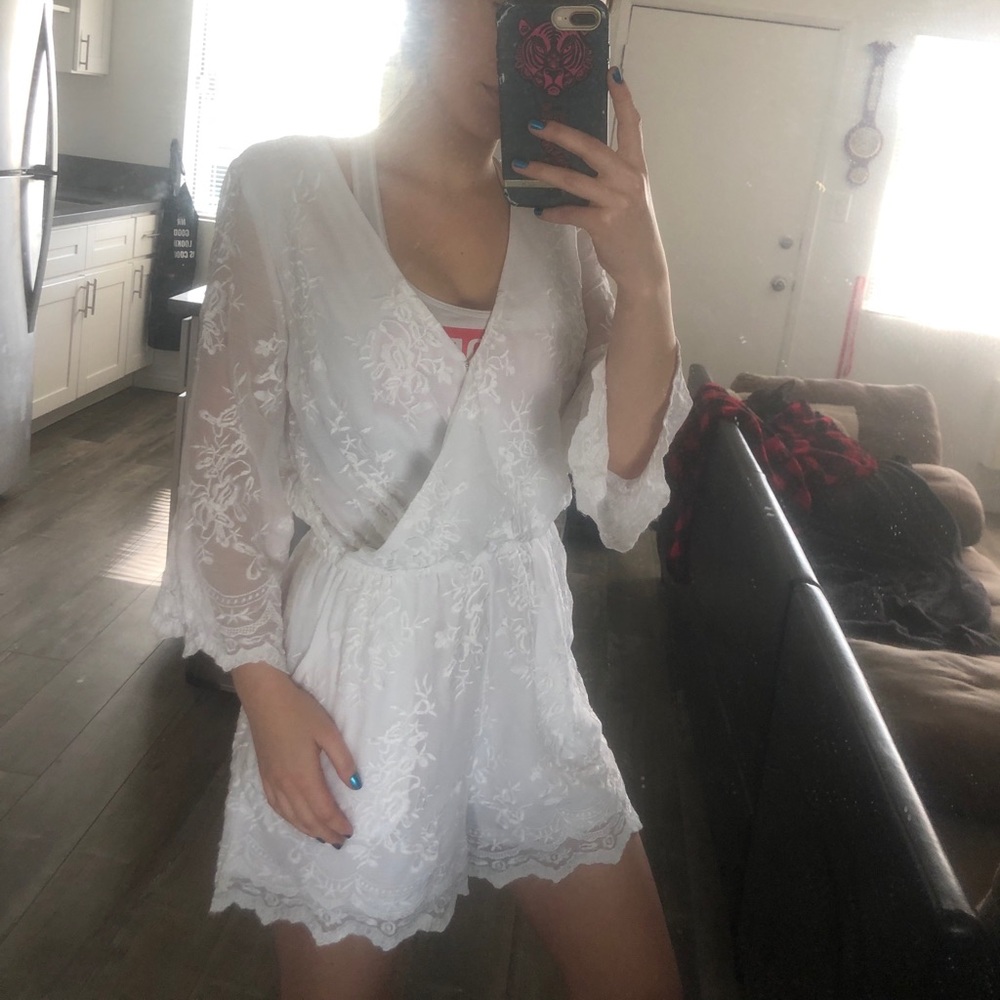 Lace romper - Picture 3 of 4